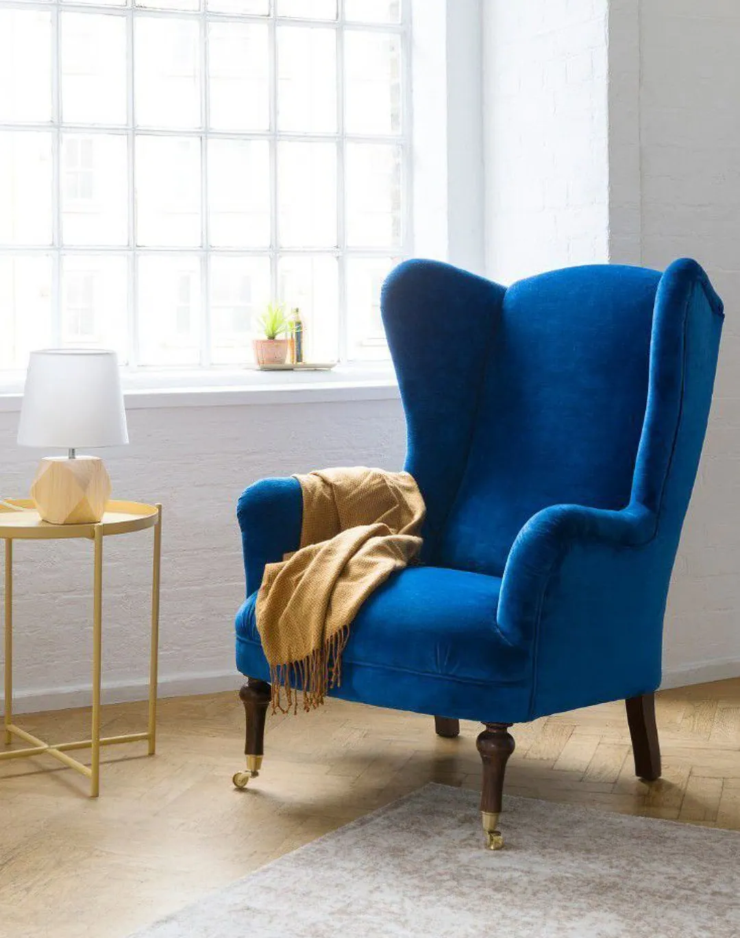 Eland throne chair