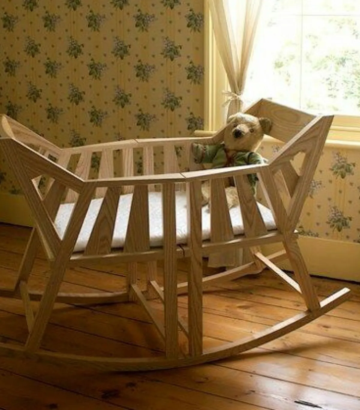 Rocking Baby Cot