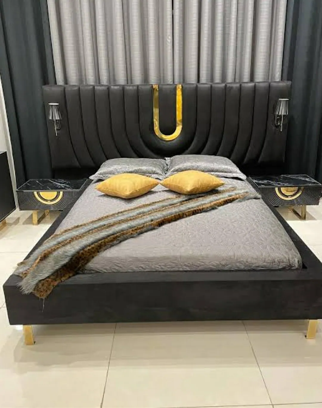 Valenitna Lovers bed